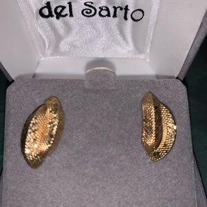 14kt Gold Pierced Earrings